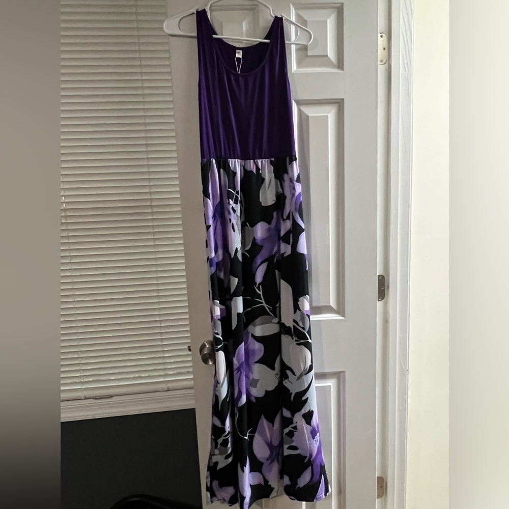 Bluetime long maxi dress. Purple, lavender, grey, black and white flowered NWT S